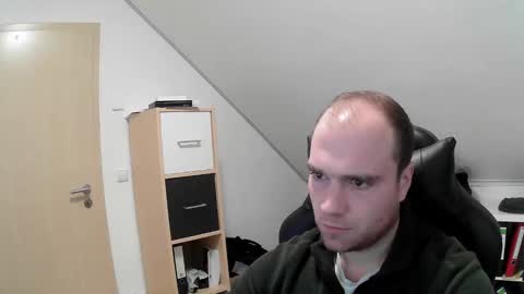 Snapshot of j_german783377 chatting on October 23, 10:19 am here4y online show from October 23, 10:19 am