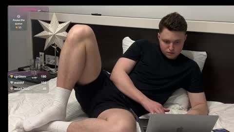 j_lyle_x online show from May 2, 7:05 pm