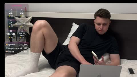 j_lyle_x online show from May 4, 7:04 pm