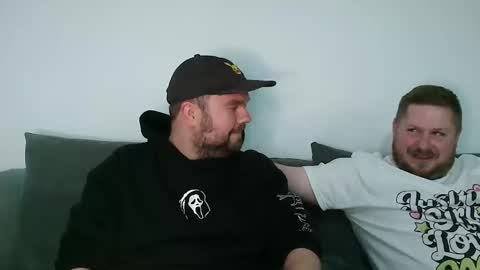 ja_couple online show from April 30, 5:20 pm