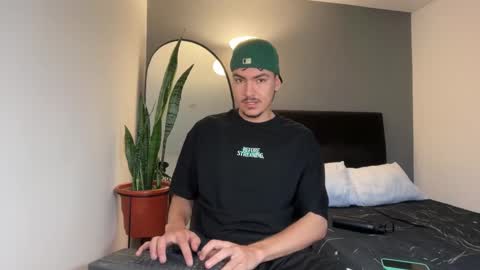 INDEPENDENT MODEL online show from February 13, 11:26 am