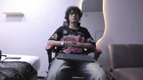 Jackes Taylor online show from February 20, 6:19 am