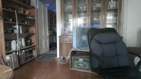 jackskillet_29 online show from April 23, 1:46 pm