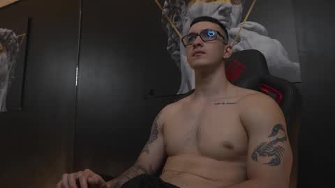 Jackson Olsen online show from November 20, 11:58 pm