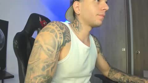 jacobb116 online show from September 18, 10:01 pm