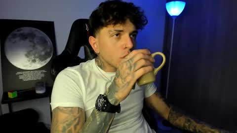 jacobb116 online show from February 16, 1:03 am