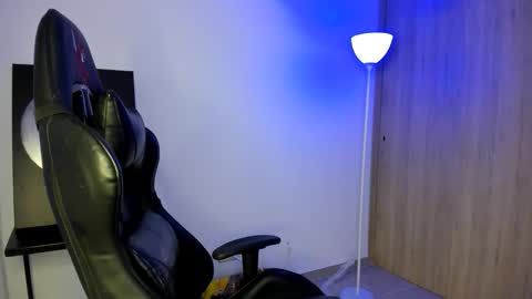 jacobb116 online show from February 26, 2:02 am