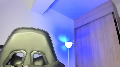 jacobb116 online show from January 17, 1:52 am