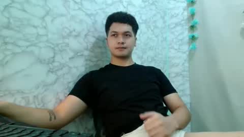 jade_halo online show from May 7, 1:49 am