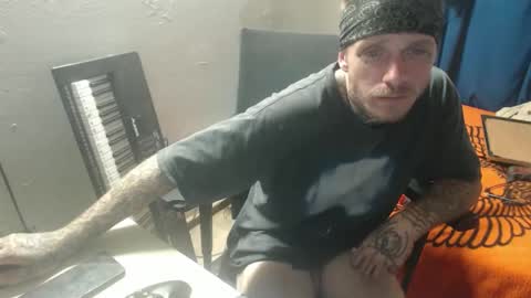 showingitoff online show from October 14, 3:35 am