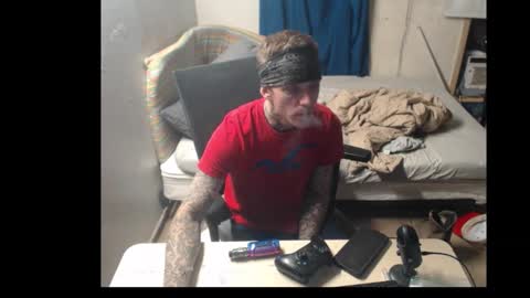 showingitoff online show from November 1, 5:55 am