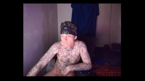 showingitoff online show from January 6, 6:39 am