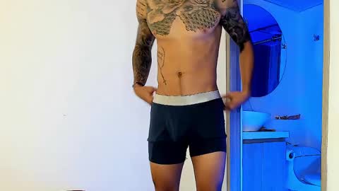 Santiago online show from February 16, 2:22 am