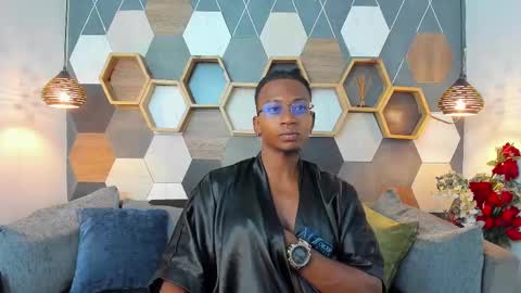   online show from February 15, 8:33 am