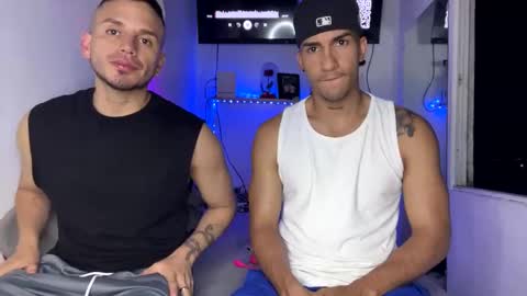 Snapshot of james_and_max chatting on March 4, 11:54 pm james_and_max online show from March 4, 11:54 pm