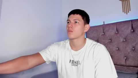 james_cr online show from February 25, 1:50 pm