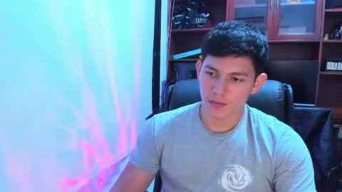 james_cr online show from February 4, 3:11 am