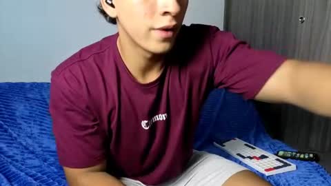 james_silva1 online show from July 5, 8:16 pm