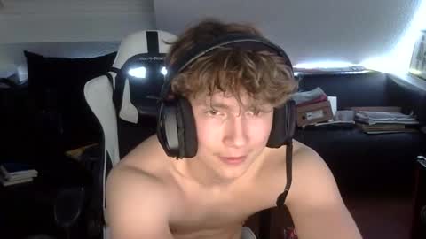 jamescoc111 online show from April 13, 11:16 pm