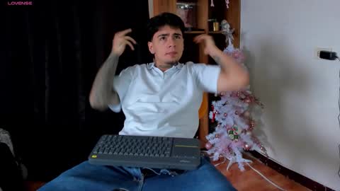 jamesdekker online show from December 22, 3:53 pm