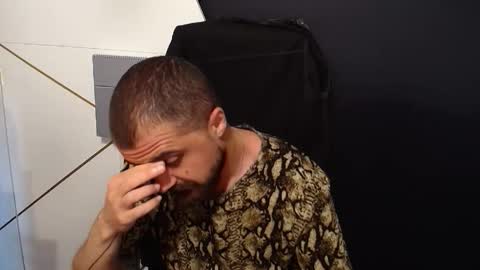 JamesMyers online show from September 18, 5:31 am