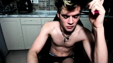 Snapshot of jason_marz chatting on January 30, 6:13 am JasoN online show from January 30, 6:13 am