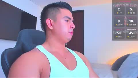 JBrooksXx online show from March 4, 12:34 pm