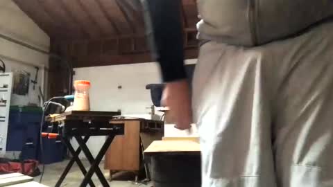 Snapshot of jawssharkparty chatting on October 5, 4:05 am Jaws  online show from October 5, 4:05 am