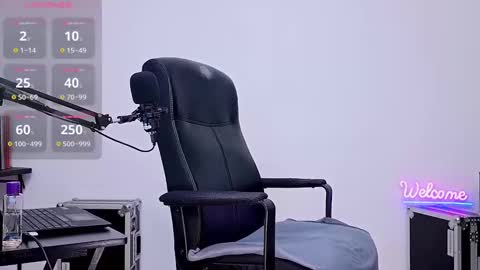 Jax Luna online show from January 3, 5:50 am