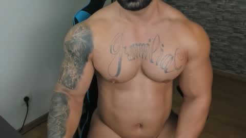 Snapshot of jaxonhunk chatting on October 24, 7:59 pm JaxonHunk online show from October 24, 7:59 pm