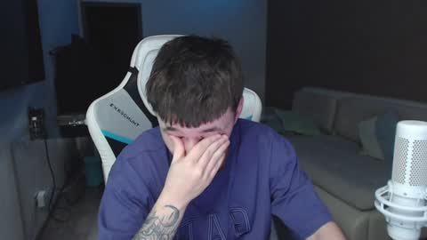 Jayce online show from December 10, 2:50 pm