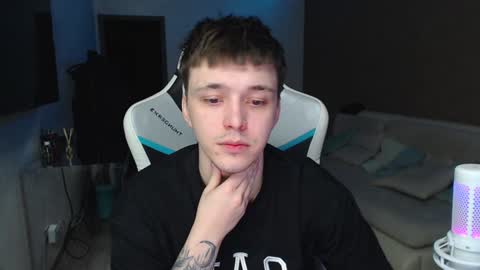 Jayce online show from December 15, 5:10 pm