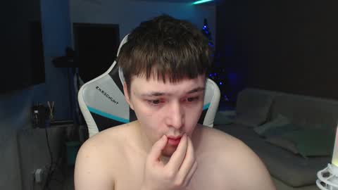 Jayce online show from December 28, 2:01 am