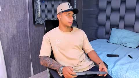 jaze_bradley online show from October 15, 11:29 am