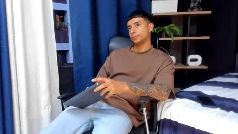 jaze_bradley online show from January 12, 11:25 am