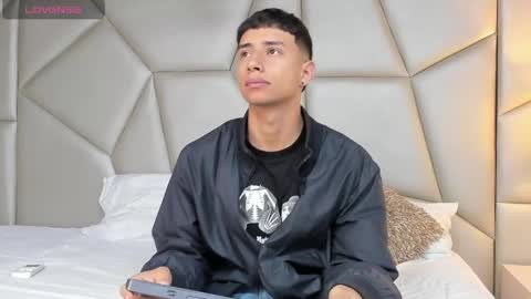 jaze_bradley online show from February 18, 11:22 am