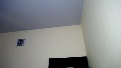 Snapshot of jboy_s chatting on December 4, 11:57 pm jboy_s online show from December 4, 11:57 pm