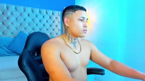 jhon online show from November 2, 2:27 am