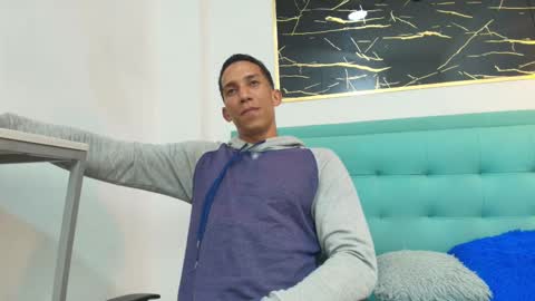 jeanpaul47 online show from September 25, 5:06 am