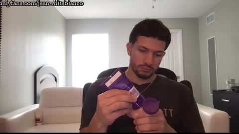 jeanwhitebianco online show from September 12, 4:51 pm