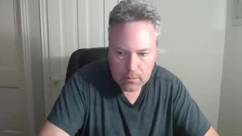 Snapshot of jeb5150 chatting on October 15, 6:43 am JE online show from October 15, 6:43 am