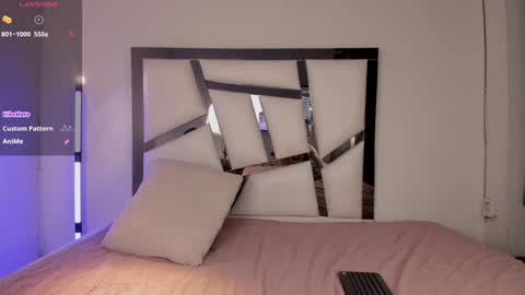 jei_7m online show from December 8, 11:19 pm