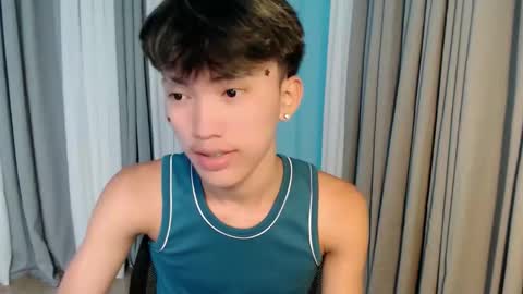 jemart_urnaughtboy online show from April 15, 6:19 pm