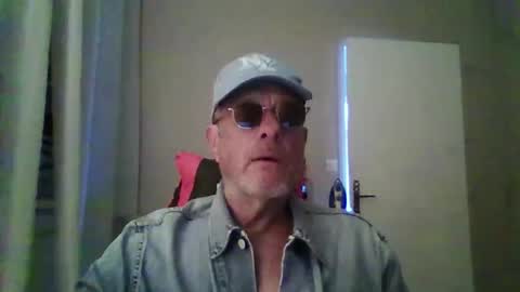 jerflor online show from November 19, 2:50 pm