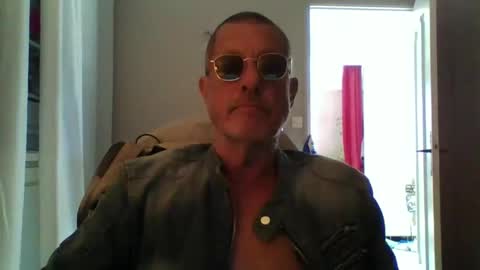 jerflor online show from October 1, 11:14 am