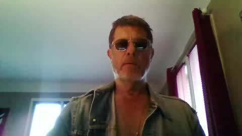 jerflor online show from March 8, 4:33 pm