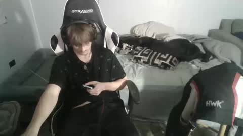 jerimiahslhong online show from November 13, 3:44 am