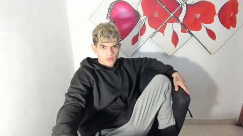 jesshot_bigcock online show from January 13, 5:12 am