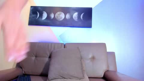 Jessy Mateus online show from December 11, 11:54 am