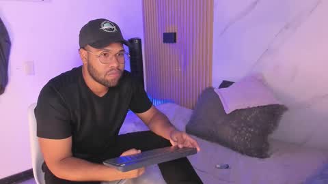 jeus_stanley online show from February 9, 5:12 am